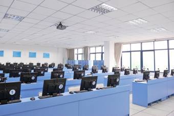 校內(nèi)實訓(xùn) 軟件技術(shù)開發(fā)的實戰(zhàn)演練與成長階梯